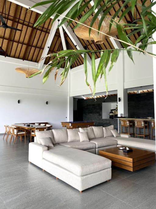 Villa Vespa Lovina Экстерьер фото