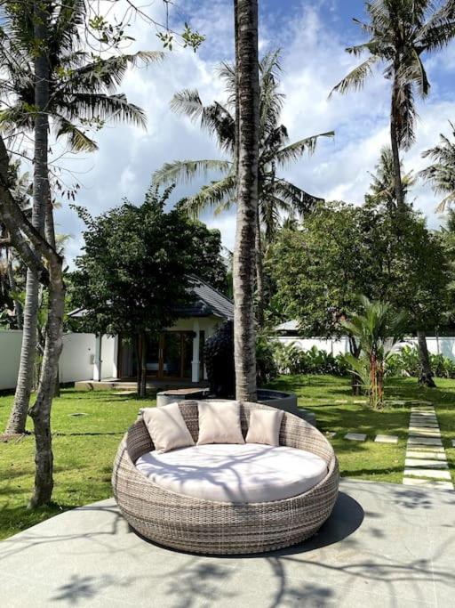 Villa Vespa Lovina Экстерьер фото